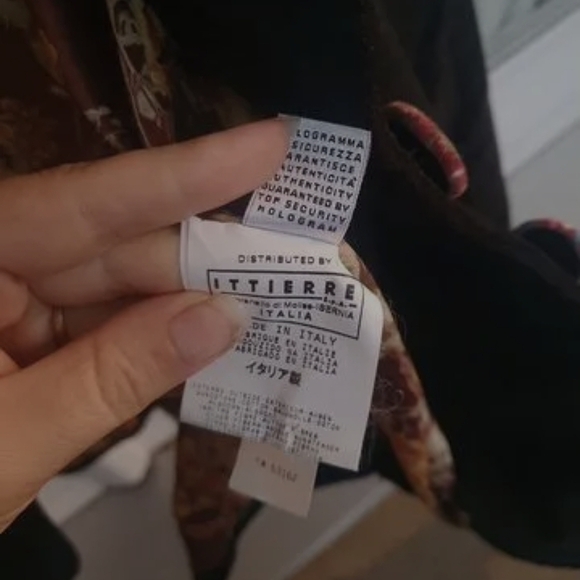 Vintage Dolce & Gabbana Black and Red Garment - Picture 3 of 3